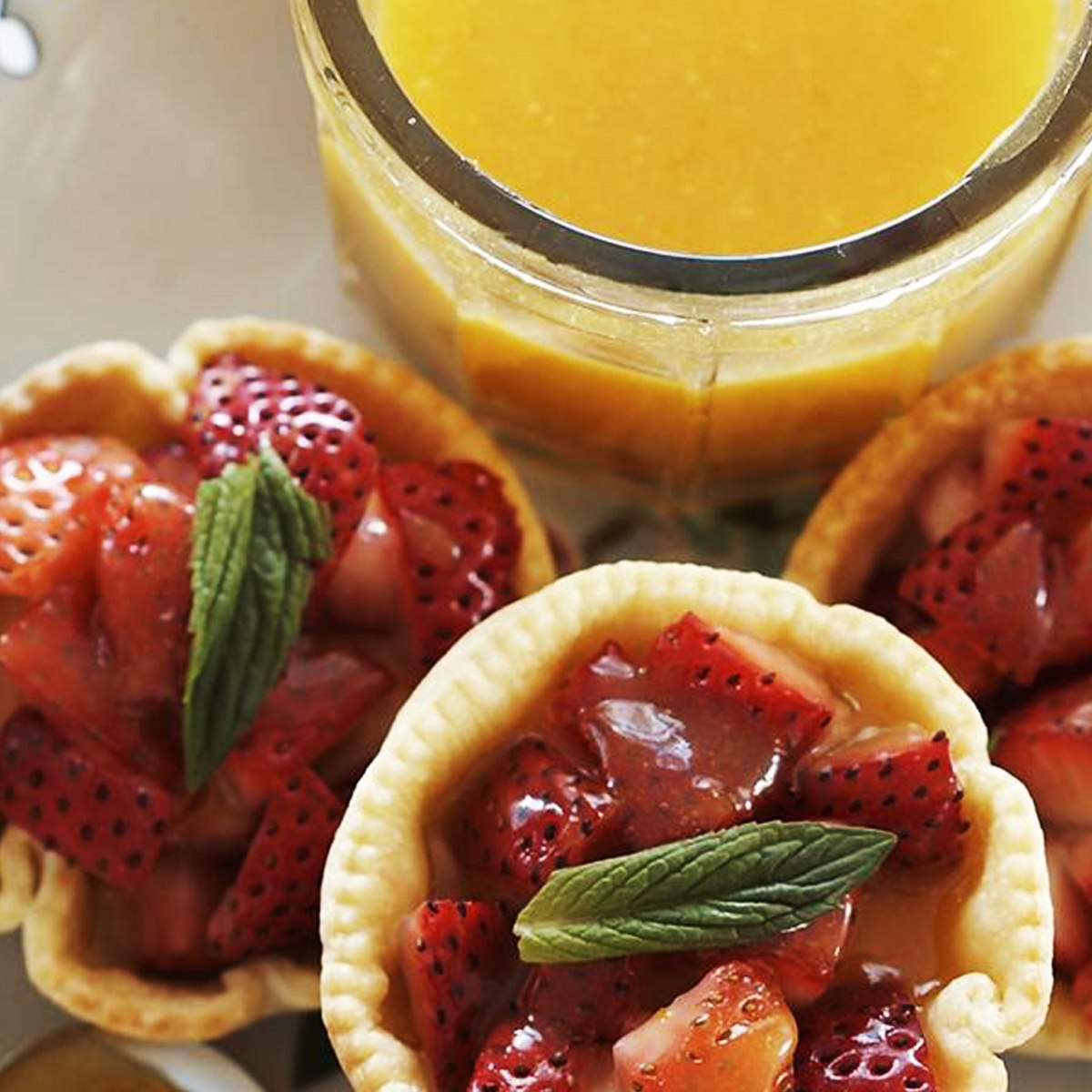 Tartelettes fenouil, fraise et orange&nbsp;curd
