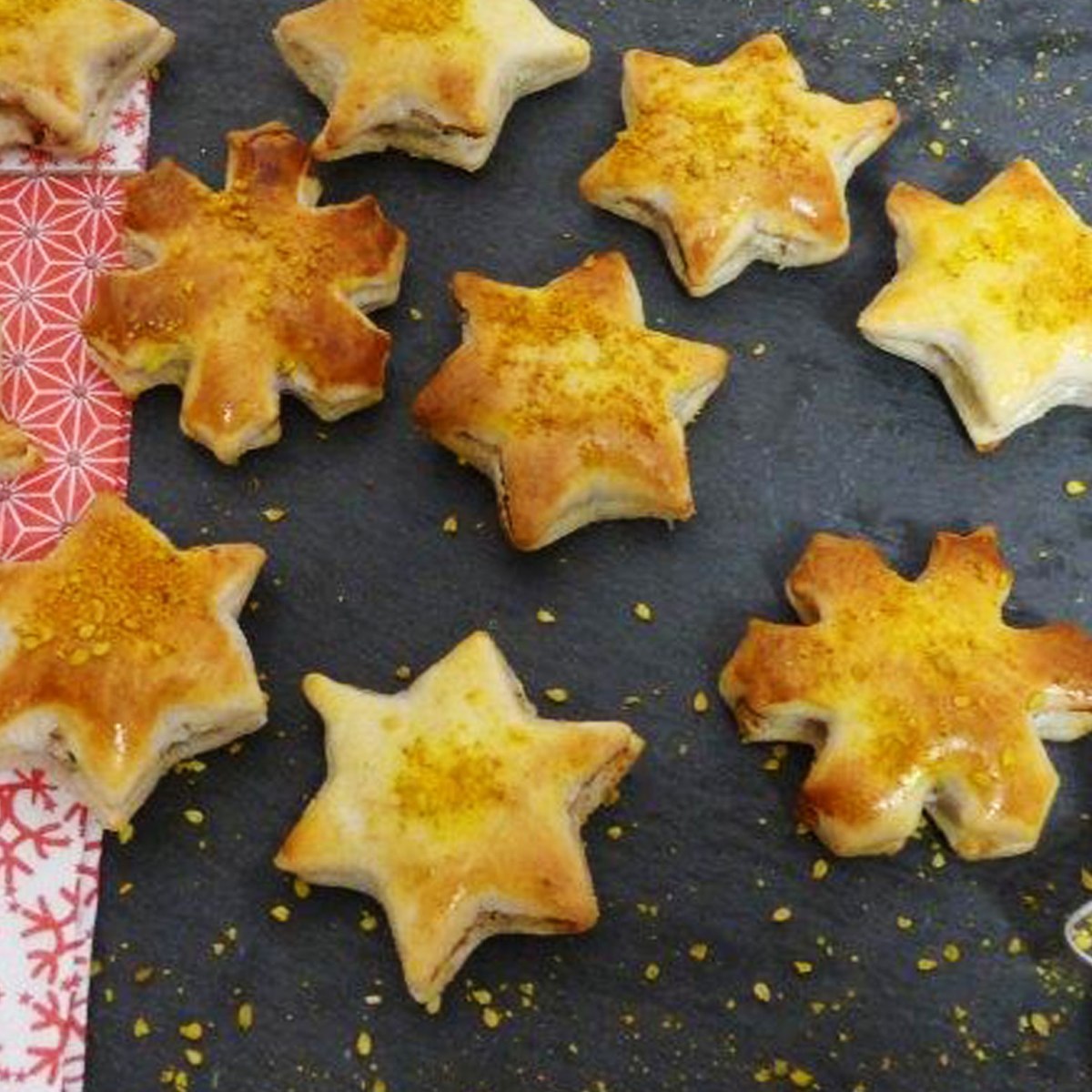 Etoiles au parmesan, à la ricotta et au gomasio&nbsp;d&rsquo;or