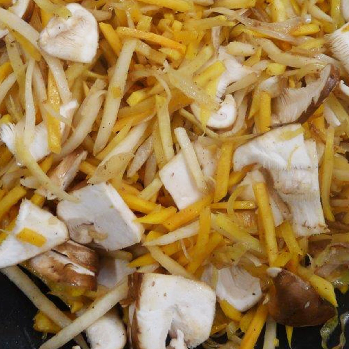 Wok de légumes anciens au tofu&nbsp;fumé