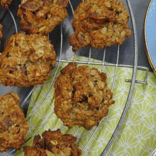 Biscuits moelleux aux noisettes, dattes et&nbsp;bananes