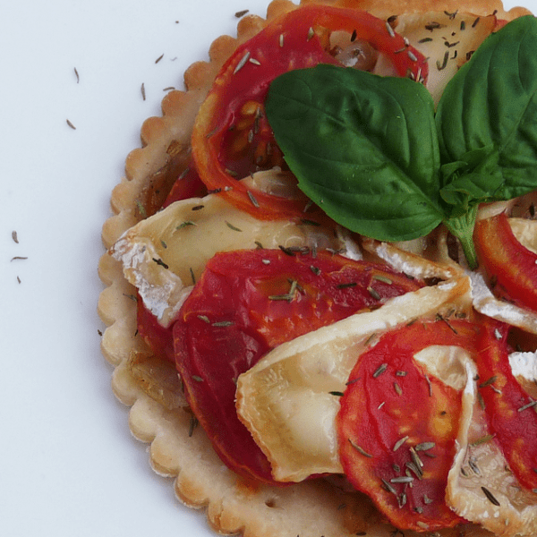 Tartelettes fines à la tomate et au&nbsp;Pélardon
