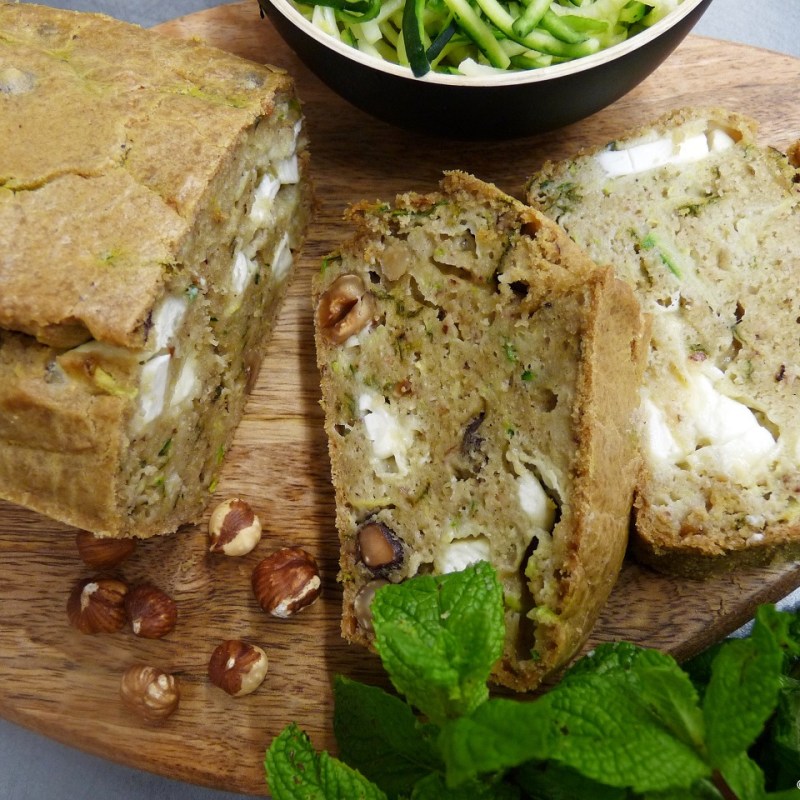 Cake courgette, chèvre, menthe et noisettes (sans&nbsp;gluten)