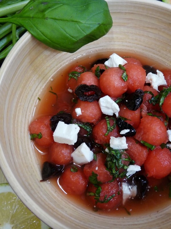 Billes de pastèque, feta et olives&nbsp;noires