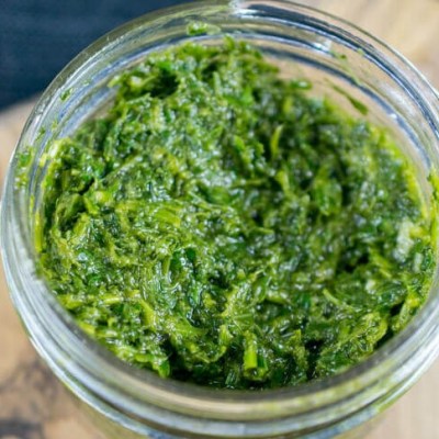 Pesto de fanes de&nbsp;radis