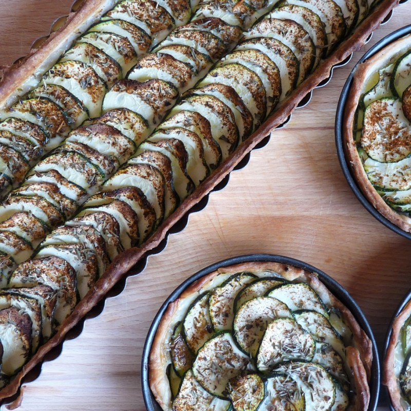 Tarte aux courgettes, à la moutarde et au&nbsp;Saint-Paulin