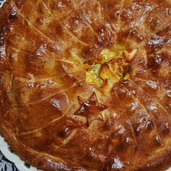 Tourte feuilletée au saumon et aux&nbsp;poireaux
