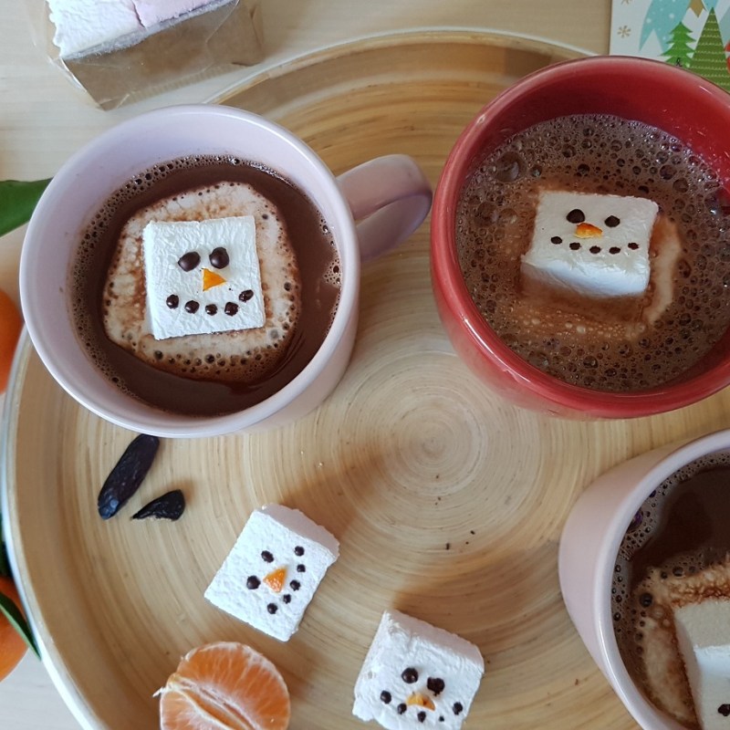 Chocolat chaud parfumé à la fève tonka (sans&nbsp;lait)