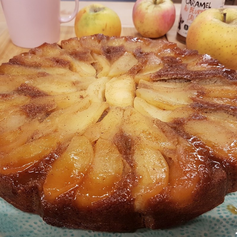 Gâteau tatin aux pommes, sarrasin et caramel beurre&nbsp;salé