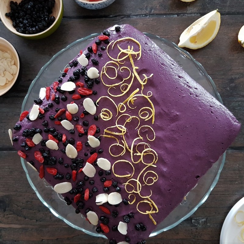 Cheesecake vegan aux myrtilles, à l&rsquo;amande et aux noix de&nbsp;cajou