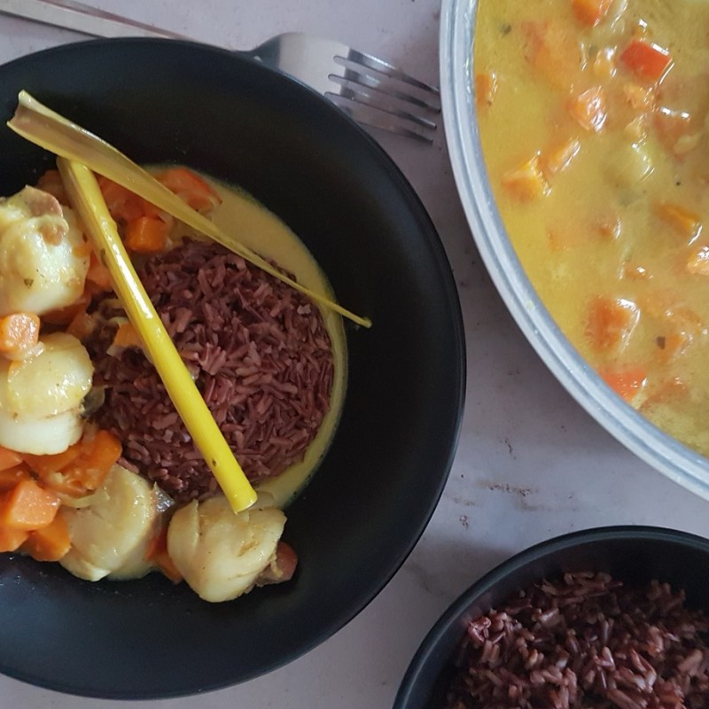 Curry de Saint-Jacques au potimarron et à la patate&nbsp;douce