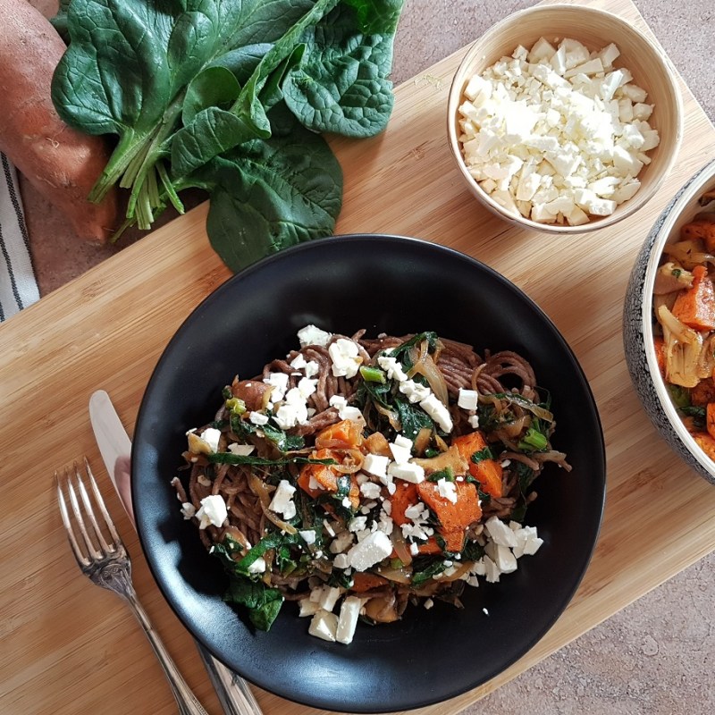 Nouilles de drêches anti-gaspi aux légumes et au fromage de&nbsp;brebis