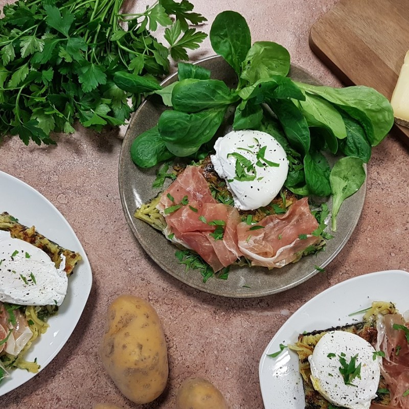 Rösti de pommes de terre à l&rsquo;Entrammes, chiffonnade de jambon sec et œuf&nbsp;poché