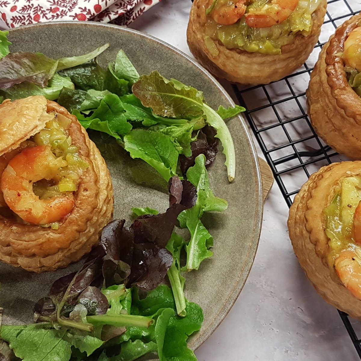 Bouchées à la reine de la mer aux Saint-Jacques et à la sauce au vin&nbsp;blanc