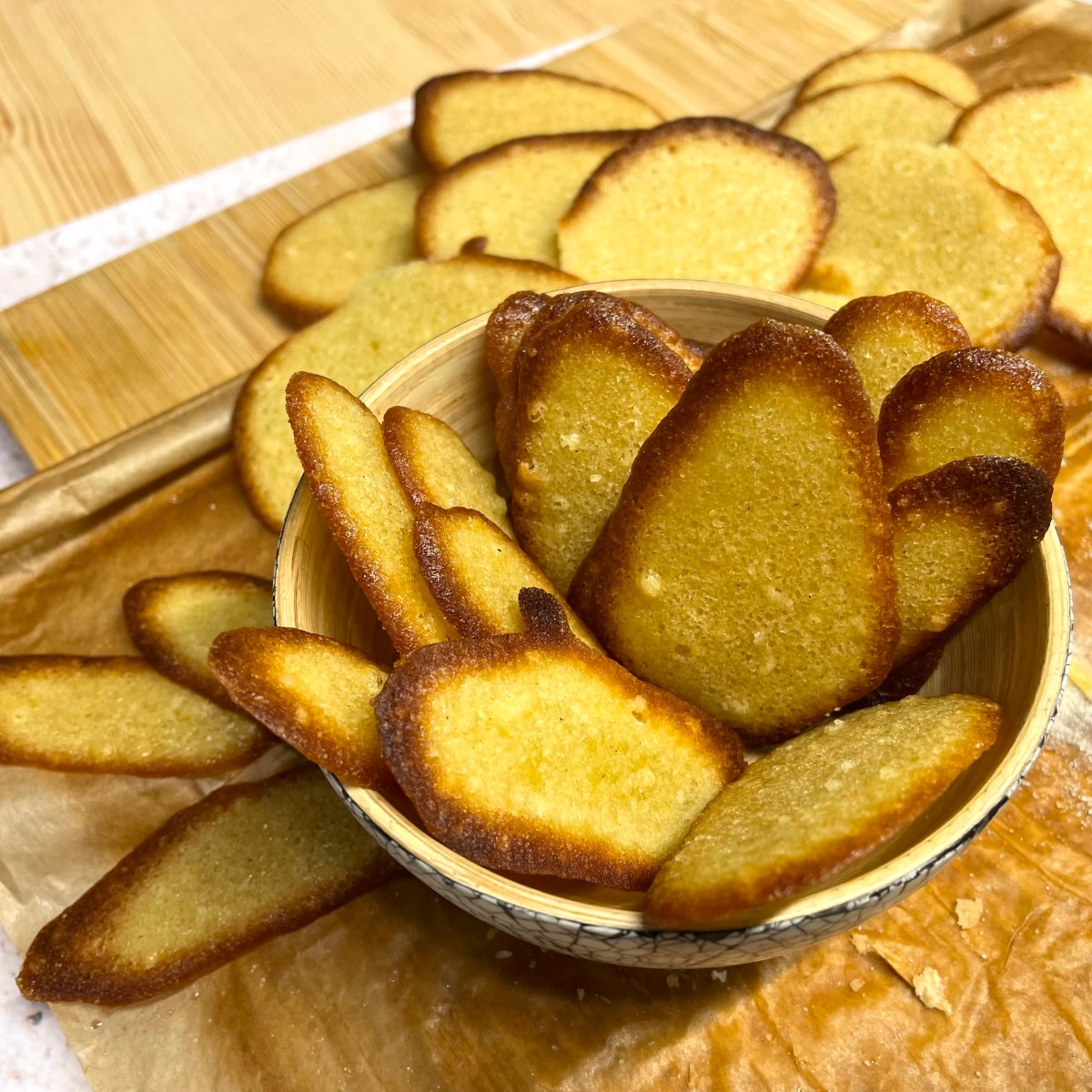 Biscuits langues de chat au beurre&nbsp;demi-sel