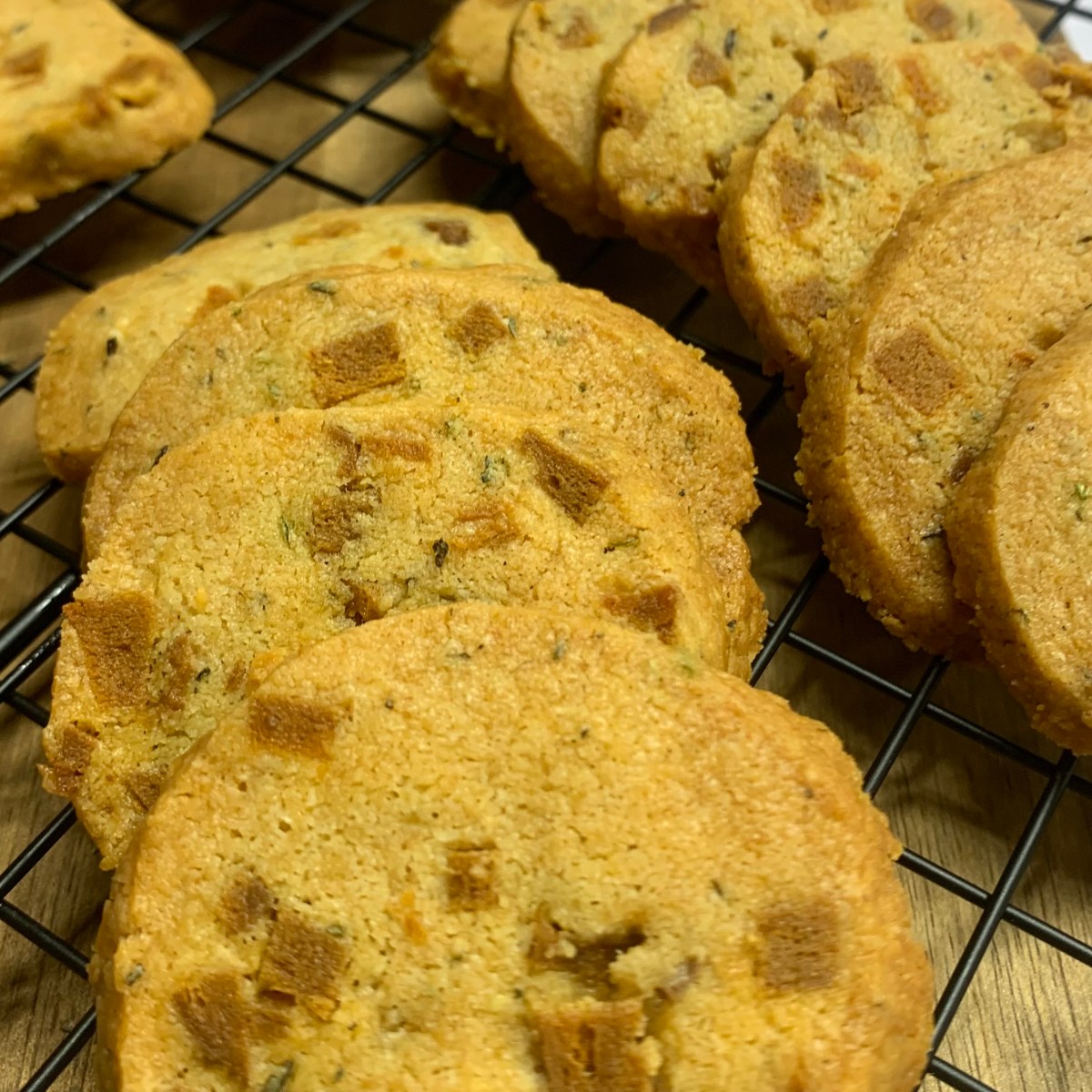 Sablés au parmesan et au seitan épicé &laquo;&nbsp;façon chorizo&nbsp;&raquo;