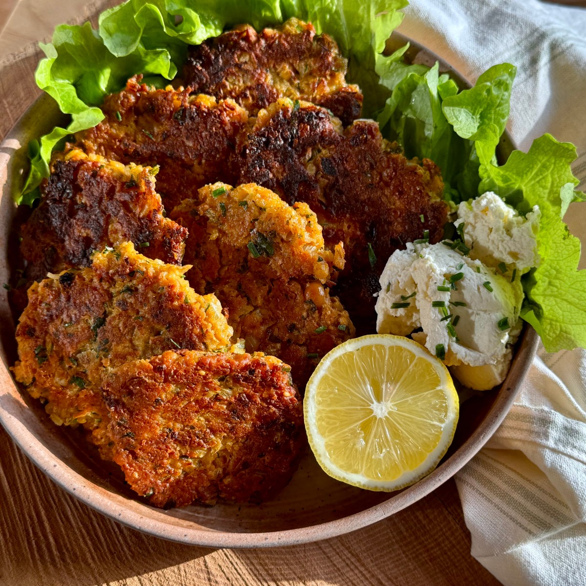 Galettes de pois chiches croustillantes au parmesan et au&nbsp;zaatar